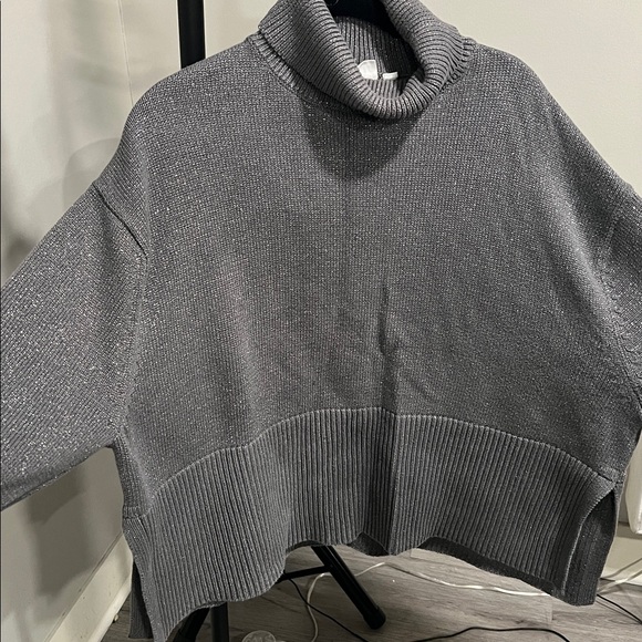GAP Women’s Knit Sweater – Size Large, Gray with Silver Sparkles - Picture 7 of 8